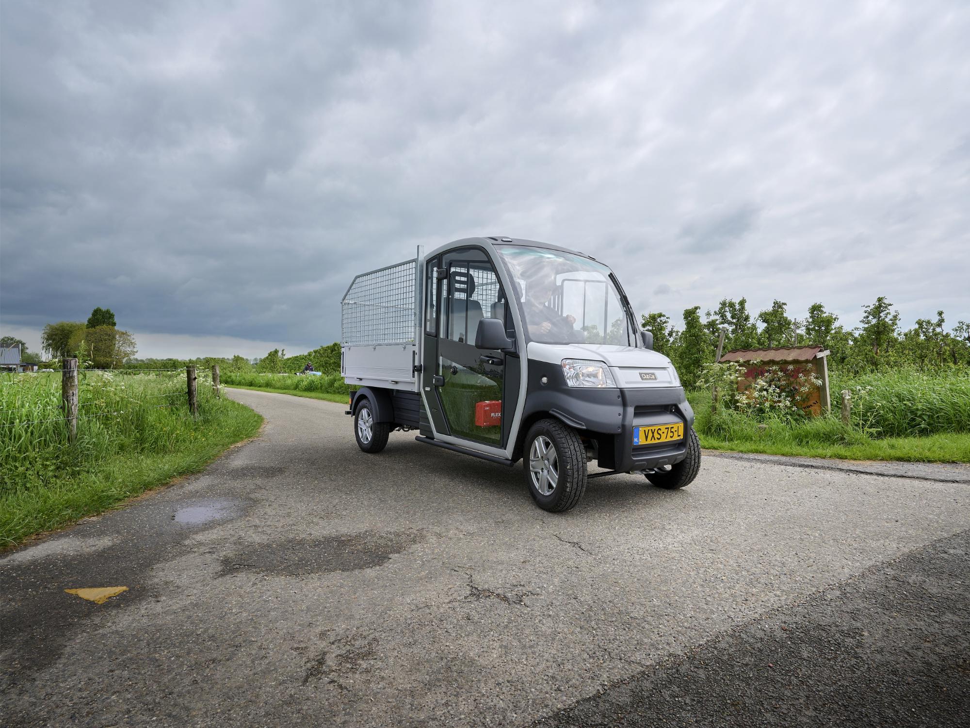 Elektrische Club Car Urban e-transporter geschikt voor gebruik op de openbare weg.