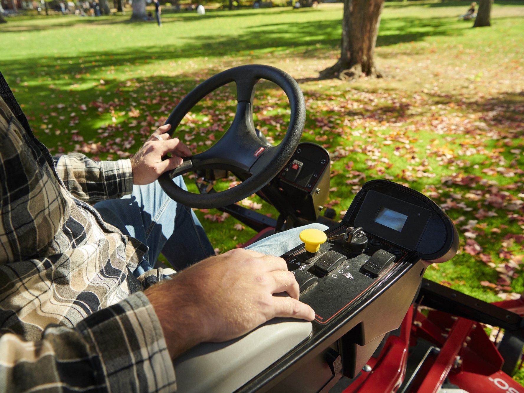 toro-groundsmaster-e3200-6.jpg